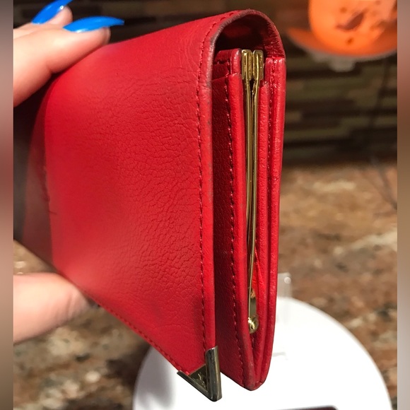 YSL Saint Laurent Kiss Lock Leather Wallet β€οΈπ₯π - Picture 14 of 17